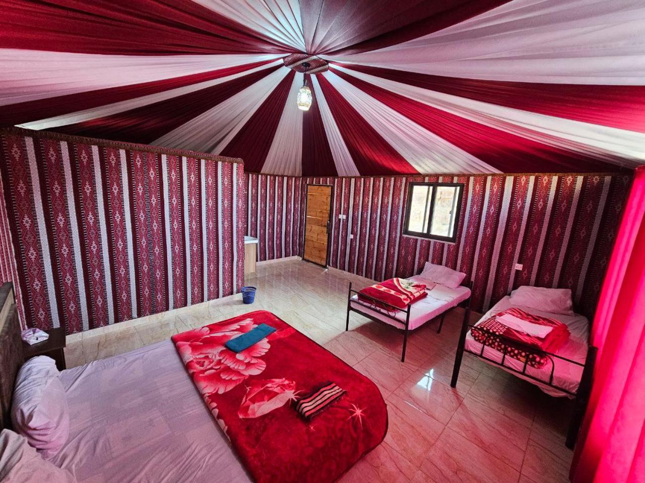Beduin Star Trail Camp Bed & Breakfast Wadi Rum Luaran gambar