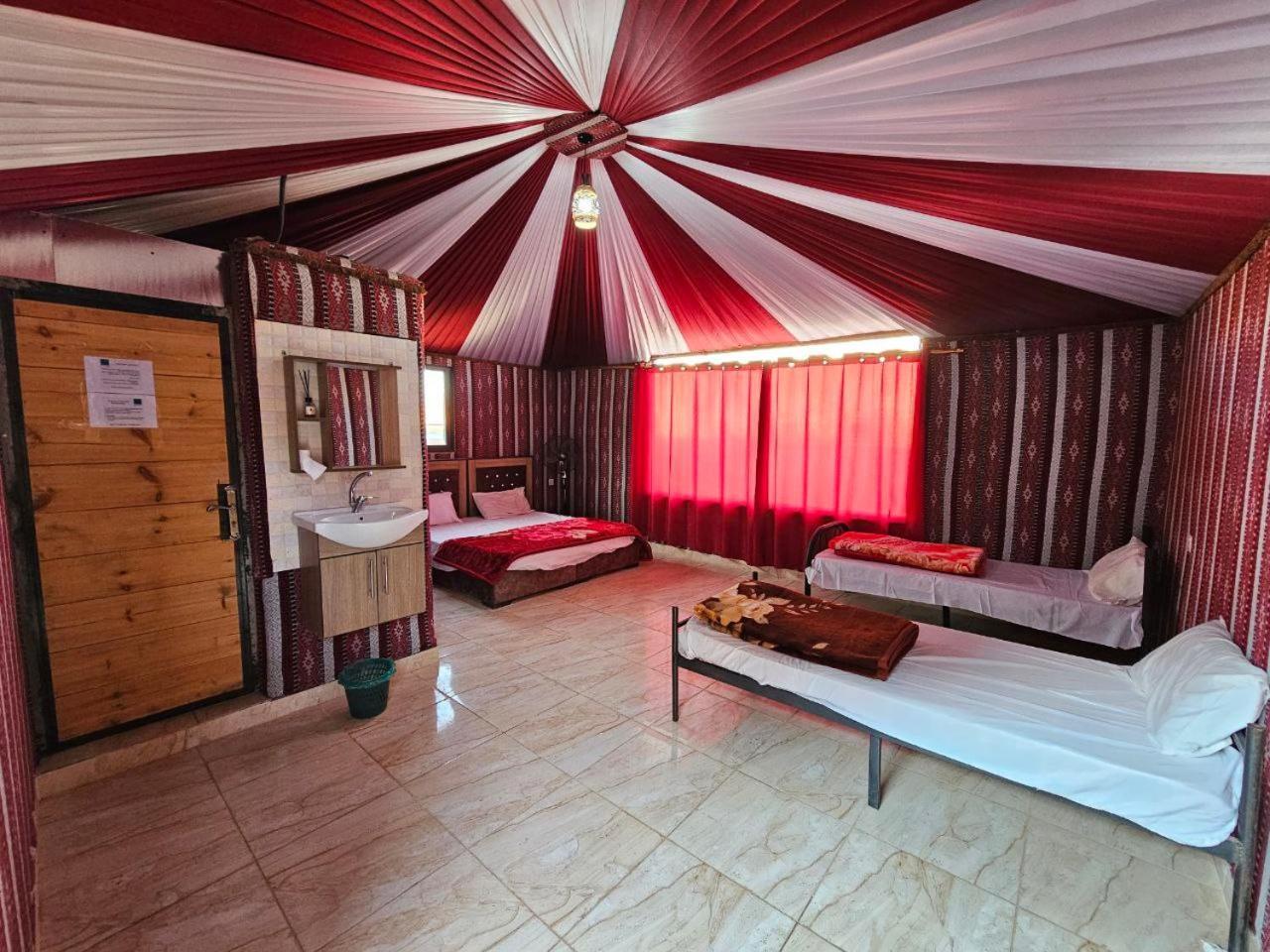 Beduin Star Trail Camp Bed & Breakfast Wadi Rum Luaran gambar